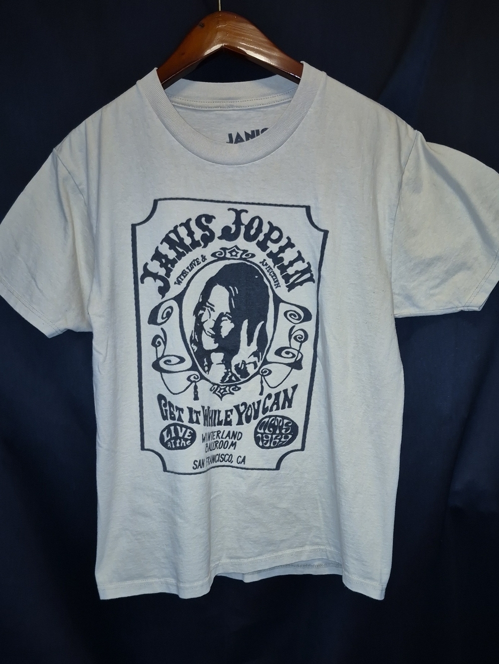 Joplin Graphic Tee  Retro Size Med 2023 Release.